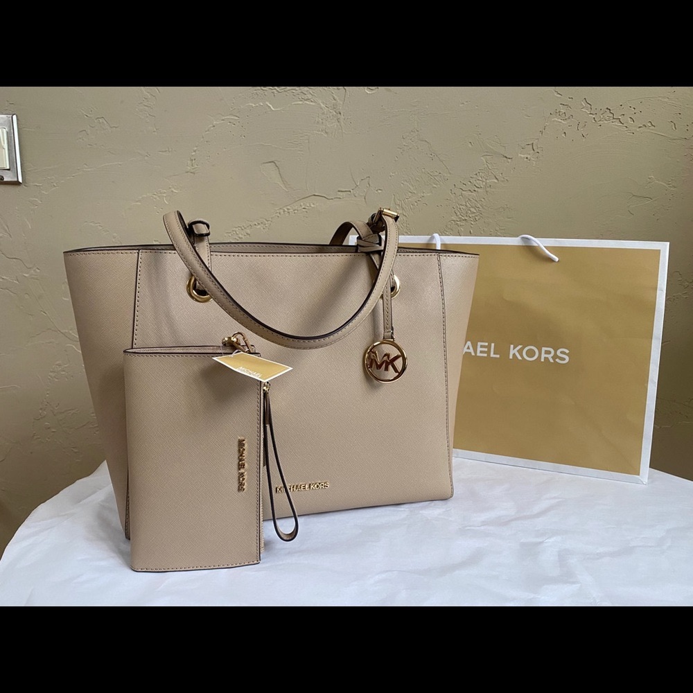 2 Ps Michael Kors Walsh Tote Set